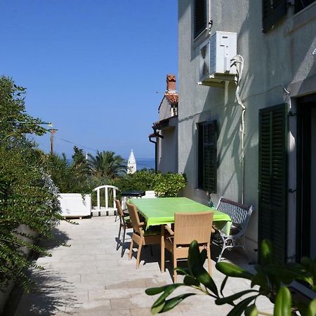 Apartment With Terrace And Sea View Mali Lošinj Exterior foto