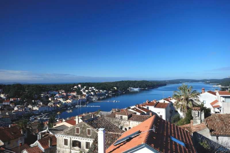 Apartment With Terrace And Sea View Mali Lošinj Exterior foto